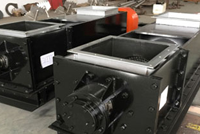 螺鏇擠壓造粒機的性(xing)能(neng)優(you)勢(shi)有哪(na)些(xie)？