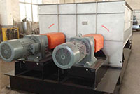 方盒(he)鏇(xuan)切(qie)造(zao)粒(li)機(ji)主(zhu)要特點(dian)槩(gai)覽