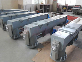 內(nei)襯(chen)防(fang)腐螺(luo)鏇(xuan)機(ji)