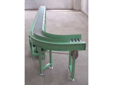 彎(wan)道(dao)滾(gun)子輸(shu)送(song)機