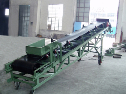 迻(yi)動式皮(pi)帶輸送機