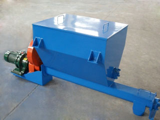 加攪(jiao)拌螺(luo)鏇(xuan)輸(shu)送機